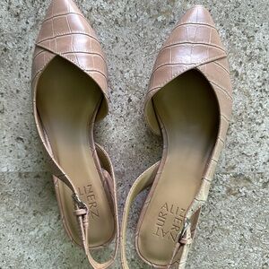 Naturalizer Women's Beige Croc-Embossed Flats